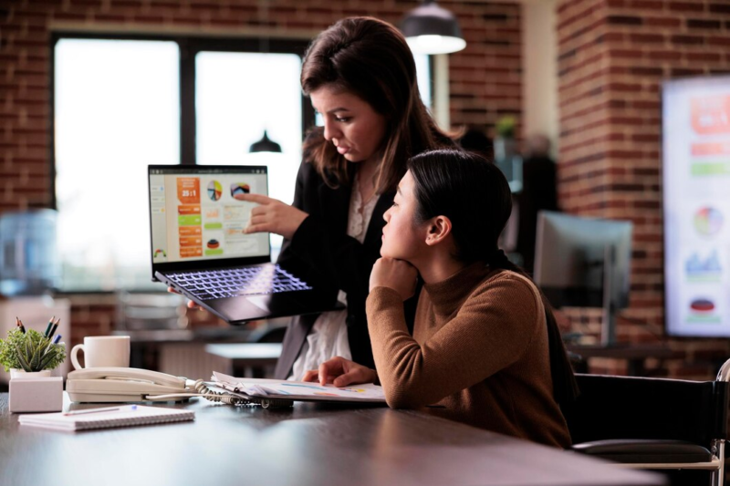 How Better Website Navigation Improves Customer Retention