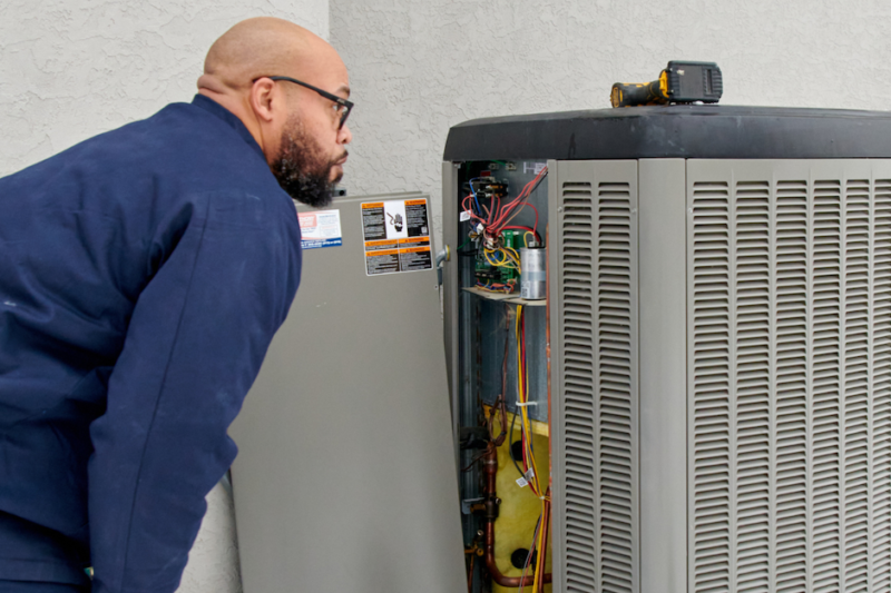 How Air Conditioning Service Helps Fix Warm Air Coming From Your Vents