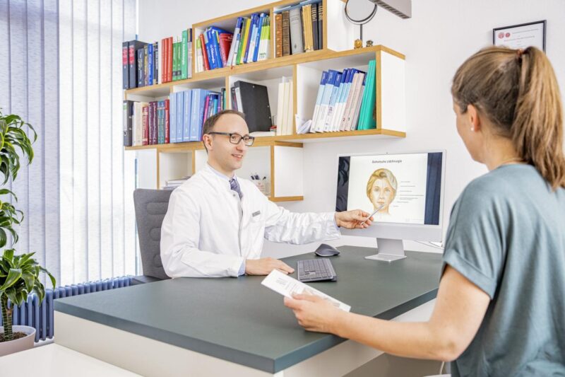 How to Size Up Any Plastic Surgery Clinic in Tampa Before Booking a Consultation