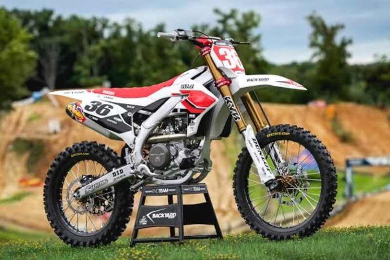What Your Dirt Bike Graphics Say About Your Riding Style